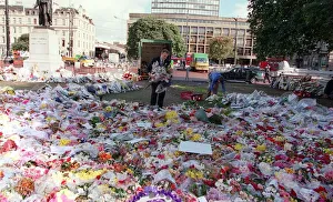 Princess Diana Death 31 August 1997 Flowers being removed from George Square Glasgow Princess Diana Death 31 August 1997 Flowers being removed from George Square Glasgow