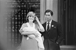 Images Dated 22nd June 1982: Princess Diana, the Princess of Wales holds her newborn baby son William with husband