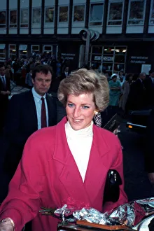 PRINCESS DIANA, THE PRINCESS OF WALES IN SHEFFIELD - 1989 COPYRIGHT EXPRESS PRINCESS DIANA, THE PRINCESS OF WALES IN SHEFFIELD - 1989 COPYRIGHT EXPRESS