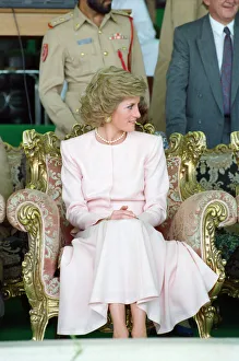 Princess Diana visits a camel race at Al Maqam, near Al Ain in Abu Dhabi in the United Princess Diana visits a camel race at Al Maqam, near Al Ain in Abu Dhabi in the United