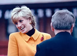 Images Dated 7th November 1995: Princess Diana visits Merseyside, Tuesday 7th November 1995
