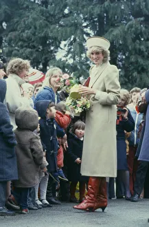 Princess Diana visits Roxburghe House Hospice in Aberdeen before returning to London Princess Diana visits Roxburghe House Hospice in Aberdeen before returning to London