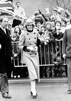 Princess Diana on walkabout in Easterhouse Estate Glasgow during her visit to Glasgow Princess Diana on walkabout in Easterhouse Estate Glasgow during her visit to Glasgow