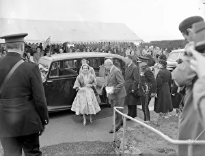 Princess Margaret seen at the start of her tour of South Wales July 1954 Neg Princess Margaret seen at the start of her tour of South Wales July 1954 Neg