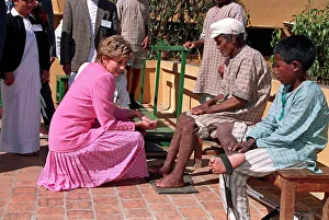 PRINCESS OF WALES AT LEPROSY HOSPITAL DURING VISIT TO NEPAL 1993 PRINCESS OF WALES AT LEPROSY HOSPITAL DURING VISIT TO NEPAL 1993