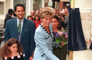 PRINCESS OF WALES WEARING BLUE JACKET AS SHE OPENS THE EGYPTIAN HOUSE FOR PRODUCTIVE PRINCESS OF WALES WEARING BLUE JACKET AS SHE OPENS THE EGYPTIAN HOUSE FOR PRODUCTIVE