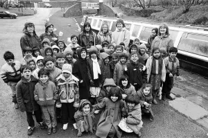 Pupils of Birkby Infants School took a trip along the Huddersfield Narrow Canal to Pupils of Birkby Infants School took a trip along the Huddersfield Narrow Canal to
