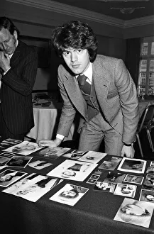 Purdey haircut lookalike contest. Pictured is hairdresser John Frieda. March 1977 Purdey haircut lookalike contest. Pictured is hairdresser John Frieda. March 1977