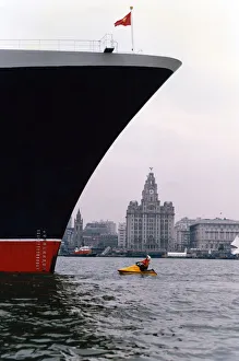 The QE2 (Queen Elizabeth 2) visits Liverpool. 31st August 1994 The QE2 (Queen Elizabeth 2) visits Liverpool. 31st August 1994