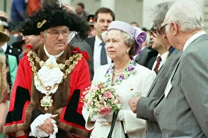 Images Dated 12th June 1991: Queen Elizabeth II at Centenary Square, Birmingham. 12th June 1991