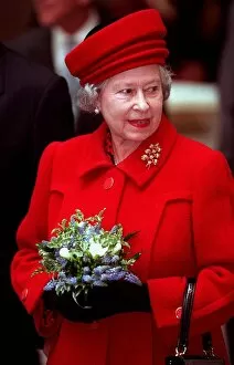 Images Dated 30th November 1998: Queen Elizabeth II in Edinburgh November 1998 At the opening of the Museum of
