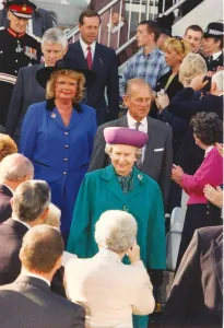 Mirror/0000to0099 00090/queen elizabeth ii prince phillip offically open Mirror/0000to0099 00090/queen elizabeth ii prince phillip offically open