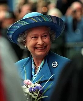 Images Dated 30th June 1999: Queen Elizabeth II, Scotland 30th June 1999 arrives at St Giles Cathedral for