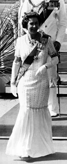 Images Dated 11th March 1977: Queen Elizabeth II Visits 1977 Silver Jubilee Tour Australia at the opening of