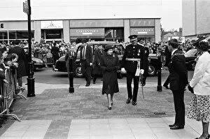 Images Dated 24th March 1988: Queen Elizabeth II visits Leamington Spa, Warwickshire. 24th March 1988