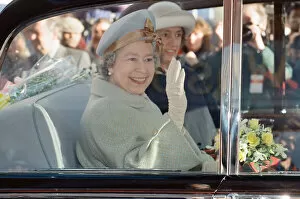 Images Dated 9th December 1993: Queen Elizabeth II visits Leicester Royal Infirmary to open the Windsor Building
