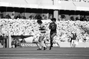 Images Dated 8th November 1986: Queens Park Rangers 1 v. Liverpool 3. Division One Football. November 1986 LF20-27-035