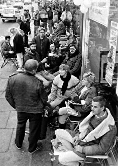 Images Dated 4th November 1985: The queue outside Lunn Poly Travel Agent to snap up a £