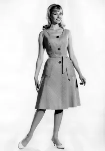 Reveille Fashions 1963: Jo Warring. January 1963 P006795 Reveille Fashions 1963: Jo Warring. January 1963 P006795