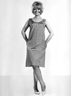 Reveille Fashions 1966: Valerie Stanton. September 1966 P006662 Reveille Fashions 1966: Valerie Stanton. September 1966 P006662