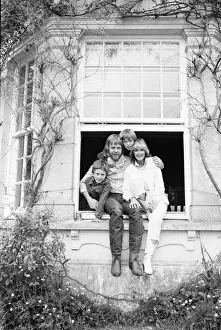 Rick Wakeman and family seen hgere at home. May 1982 82 2864 Rick Wakeman and family seen hgere at home. May 1982 82 2864
