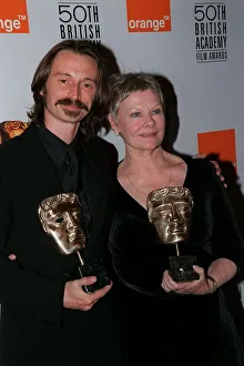 Robert Carlyle Actor April 98 Atthe BAFTA awards with Judi Dench both holding bafta Robert Carlyle Actor April 98 Atthe BAFTA awards with Judi Dench both holding bafta