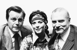 Robert Wagner Actor with wife Natalie Wood Actress and Sir Laurence Olivier Actor Robert Wagner Actor with wife Natalie Wood Actress and Sir Laurence Olivier Actor