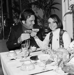 Robert Wagner and wife Natalie Wood drink champagne at the Singing Bamboo Oriental Robert Wagner and wife Natalie Wood drink champagne at the Singing Bamboo Oriental