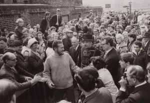 Robin Knox Johnston cheered by a large crowds as he arrives at London' Robin Knox Johnston cheered by a large crowds as he arrives at London'