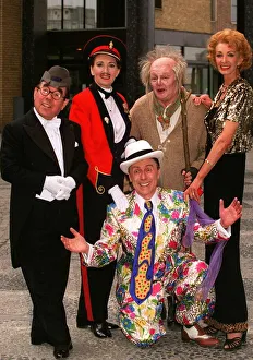 Ronnie Corbett John Inman Martie Caine and Mike Yarwood actor actress Ronnie Corbett John Inman Martie Caine and Mike Yarwood actor actress