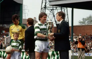 Roy Aitken & Billy McNeill with trophy May 1988 Roy Aitken & Billy McNeill with trophy May 1988