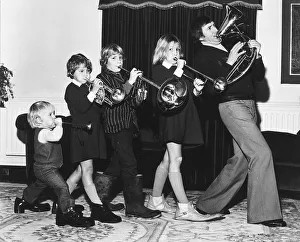 Roy Castle and family - November 1976 Entertainer Singer Actor Comedian Roy Castle and family - November 1976 Entertainer Singer Actor Comedian