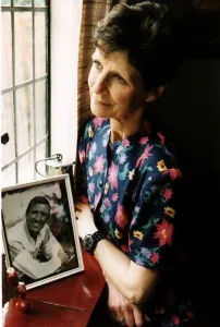 Roy Castle Wife Fiona with a photo of her dead husband Roy Castle Wife Fiona with a photo of her dead husband