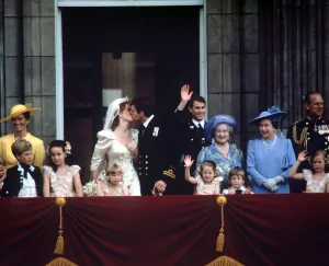 THE ROYAL FAMILY ON THE BALCONY OF BUCKINGHAM PALACE AFTER THE ROYAL WEDDING OF THE DUKE THE ROYAL FAMILY ON THE BALCONY OF BUCKINGHAM PALACE AFTER THE ROYAL WEDDING OF THE DUKE