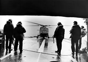 A Royal Navy Westland Lynx helicopter carrying the Mayor of Sunderland A Royal Navy Westland Lynx helicopter carrying the Mayor of Sunderland