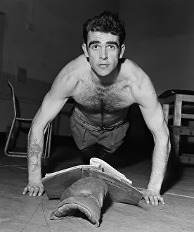 Sean Connery 1957 A rather young looking Sean Connery, pictured in 1957 Sean Connery 1957 A rather young looking Sean Connery, pictured in 1957