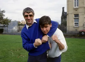 Sean Heron held in arm lock by Ken Buchanan October 1987 Sean Heron held in arm lock by Ken Buchanan October 1987