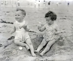Seaside children - Nigel Vannes and Susan Warnes. 1st July 1950 Seaside children - Nigel Vannes and Susan Warnes. 1st July 1950