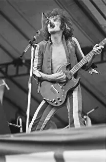 Images Dated 25th August 1973: The Sensational Alex Harvey Band perform at The Reading Festival on Saturday 25th August