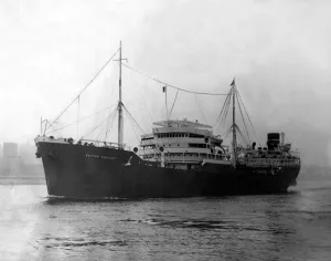 The ship British Viscount leaves the River Tyne for Abudan The ship British Viscount leaves the River Tyne for Abudan