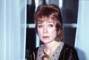 Shirley Maclaine Actress - September 1982 September 1982 dbase Shirley Maclaine Actress - September 1982 September 1982 dbase