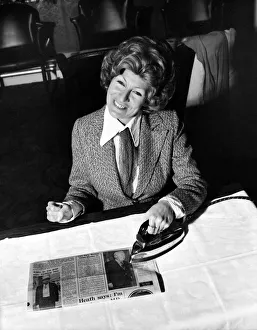Singer: Faith Brown. February 1975 75-00738-009 Singer: Faith Brown. February 1975 75-00738-009