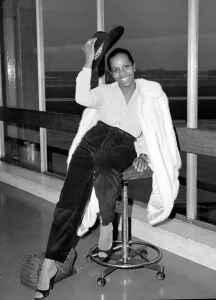 Singer Gladys Knight poses for a picture at Heathrow Airport October 1979 Singer Gladys Knight poses for a picture at Heathrow Airport October 1979
