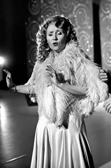 Singer Lulu seen here on the set of her TV show. February 1975 Singer Lulu seen here on the set of her TV show. February 1975