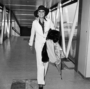 Singer Shirley Bassey arrives at London Airport from Switzerland Singer Shirley Bassey arrives at London Airport from Switzerland