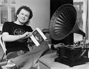 Singer, songwriter Mike Batt, 24, the man behind the fur who led the wombles on their Singer, songwriter Mike Batt, 24, the man behind the fur who led the wombles on their