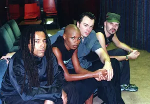 Skunk Anansie October 1999 L-R Cass (bass) Skin (Singer) Mark (Drummer Skunk Anansie October 1999 L-R Cass (bass) Skin (Singer) Mark (Drummer