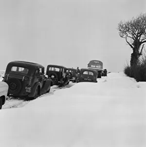 Snowed up roads in Bath - Stroud Road Traffic builds as cars are abandoned in Snowed up roads in Bath - Stroud Road Traffic builds as cars are abandoned in