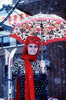 Sophia Loren Actress on a ski-ing holiday dbase msi Sophia Loren Actress on a ski-ing holiday dbase msi
