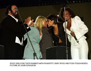 Spice Girls end their number with Luciano Pavarotti Baby Spice Spice Girls end their number with Luciano Pavarotti Baby Spice